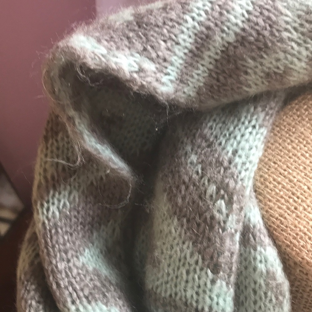 Nordic Infinity Scarf - Picture 3 of 3